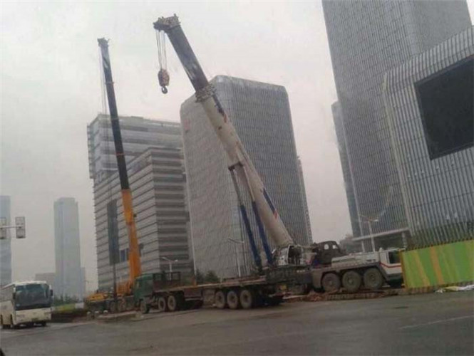 福建25吨吊车能吊多重设备？