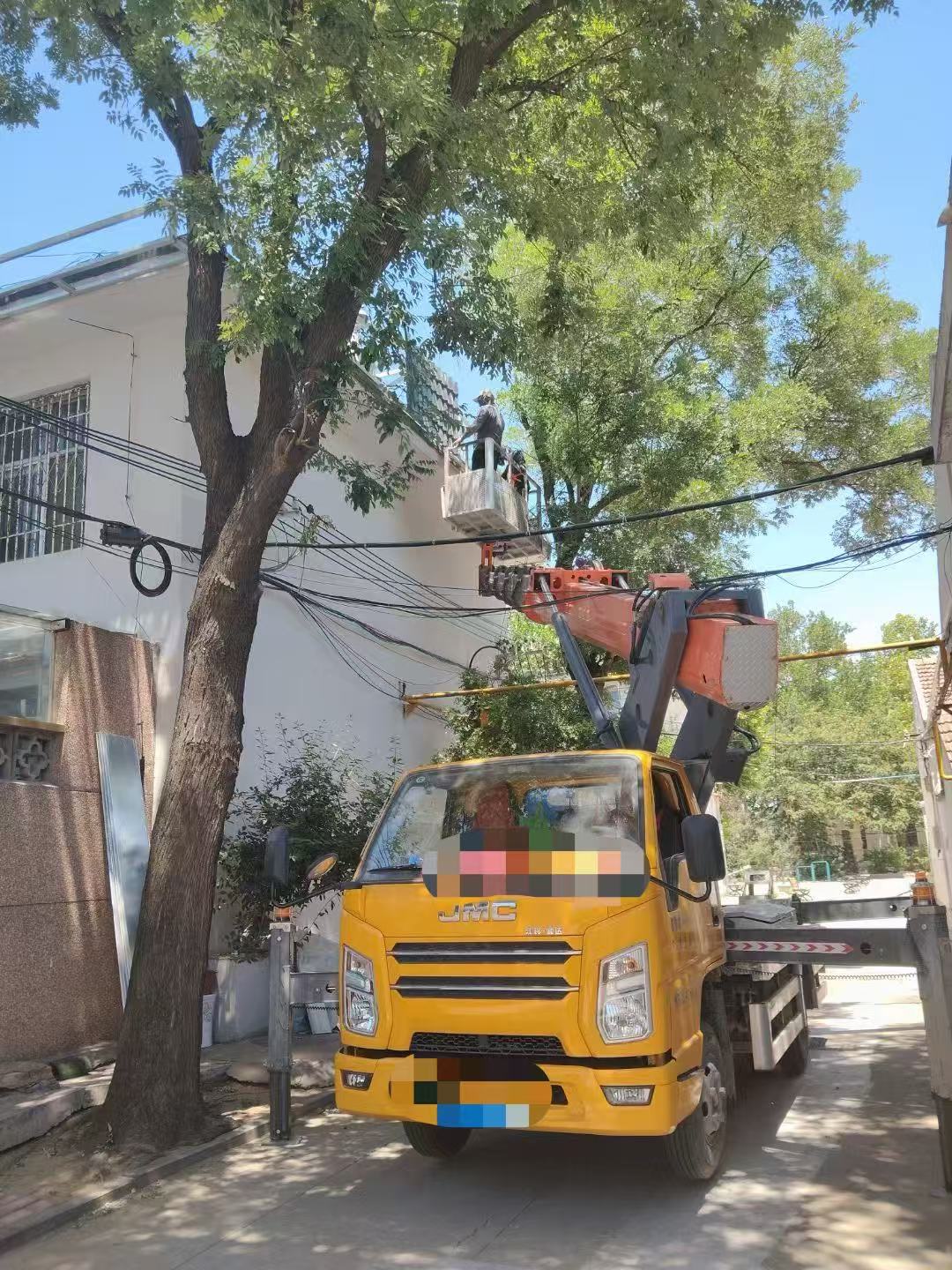 福建高空作业车能吊装重物吗？最大承载多少公斤？