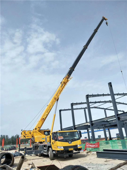 福建超高层建筑钢结构吊装案例